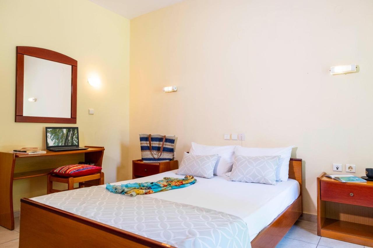 Aristides Hotel Fourka Zewnętrze zdjęcie